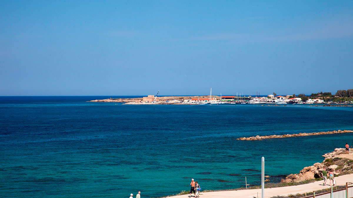 Amphora Hotel & Suites